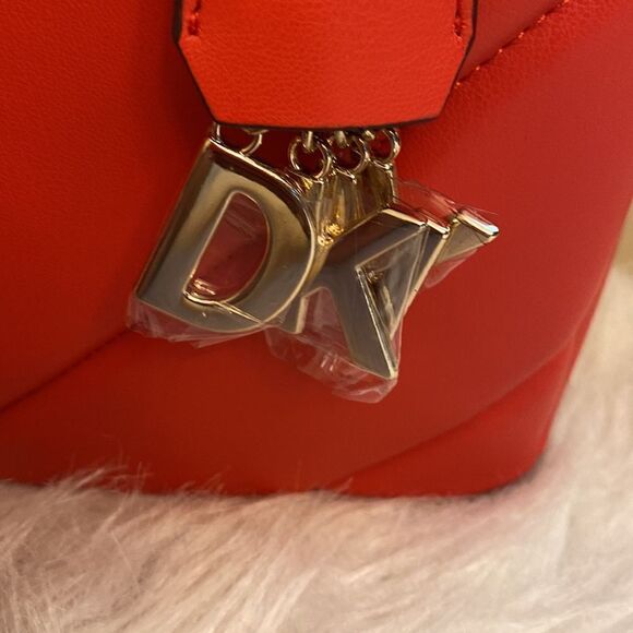 NWT DKNY Paige Md Satchel Crossbody Bag - Red - Valentine's Day - Picture 4 of 16